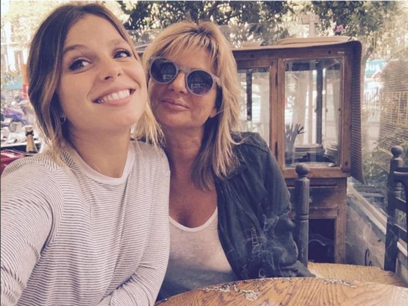 Nuria con la madre. La 28enne catalana  la ex fidanzata di Gerard Piqu. Instagram